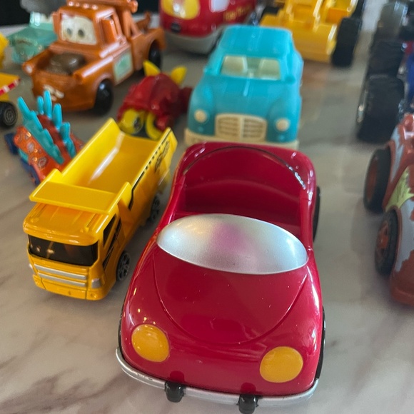 LOT OF 19 MISC TOY VEHICLES KIDS PLAY - Picture 6 of 10